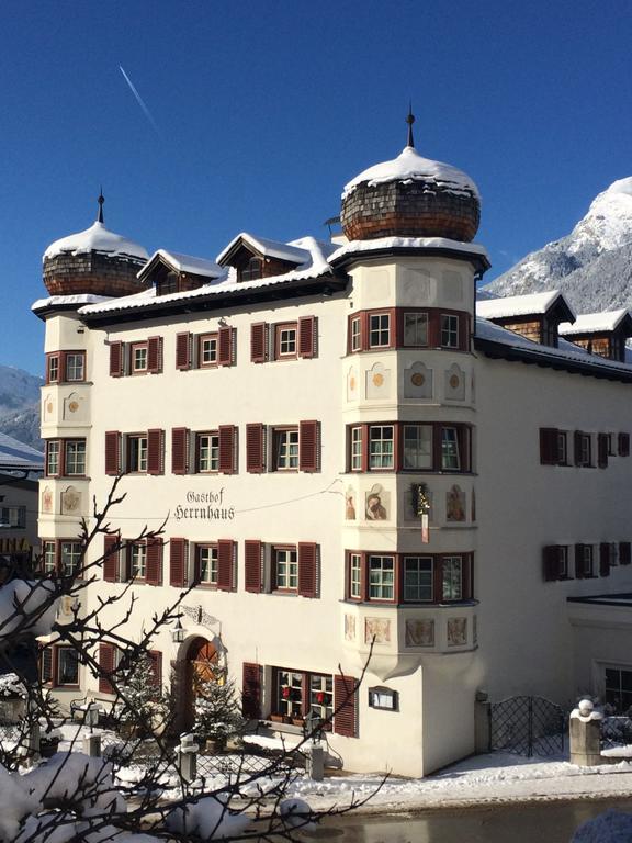 Gasthof Herrnhaus Брикслегг Экстерьер фото