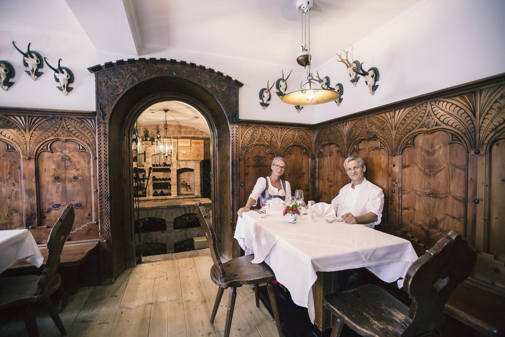 Gasthof Herrnhaus Брикслегг Экстерьер фото